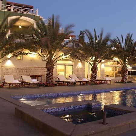 מאדאבה Golden Rays Chalet מראה חיצוני תמונה