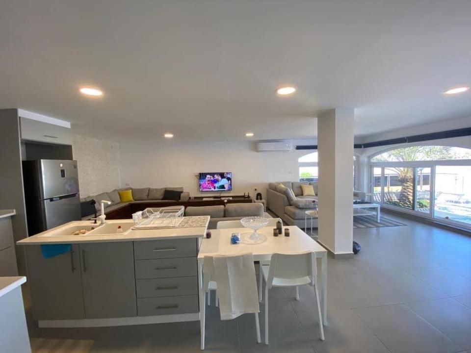מאדאבה Golden Rays Chalet מראה חיצוני תמונה