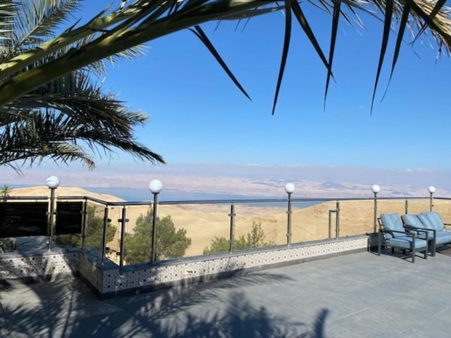 מאדאבה Golden Rays Chalet מראה חיצוני תמונה