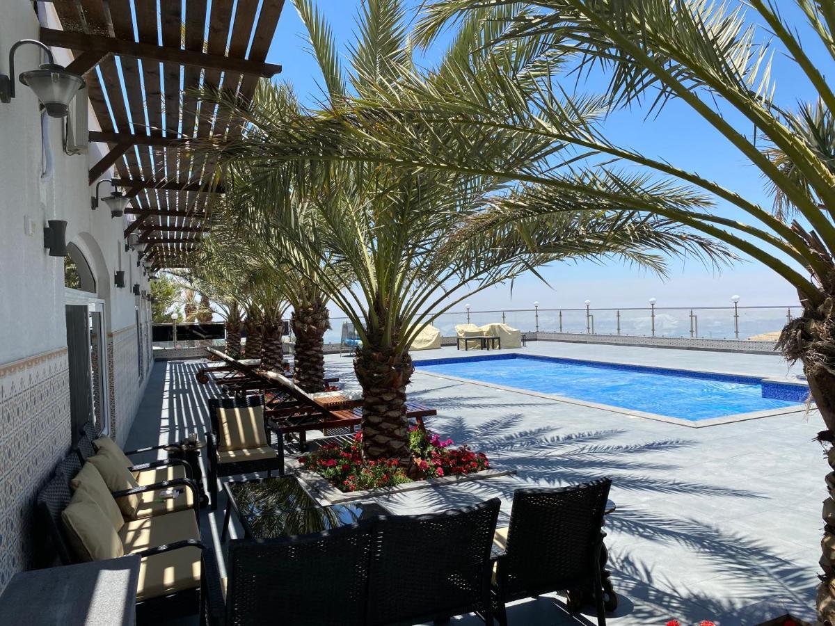מאדאבה Golden Rays Chalet מראה חיצוני תמונה