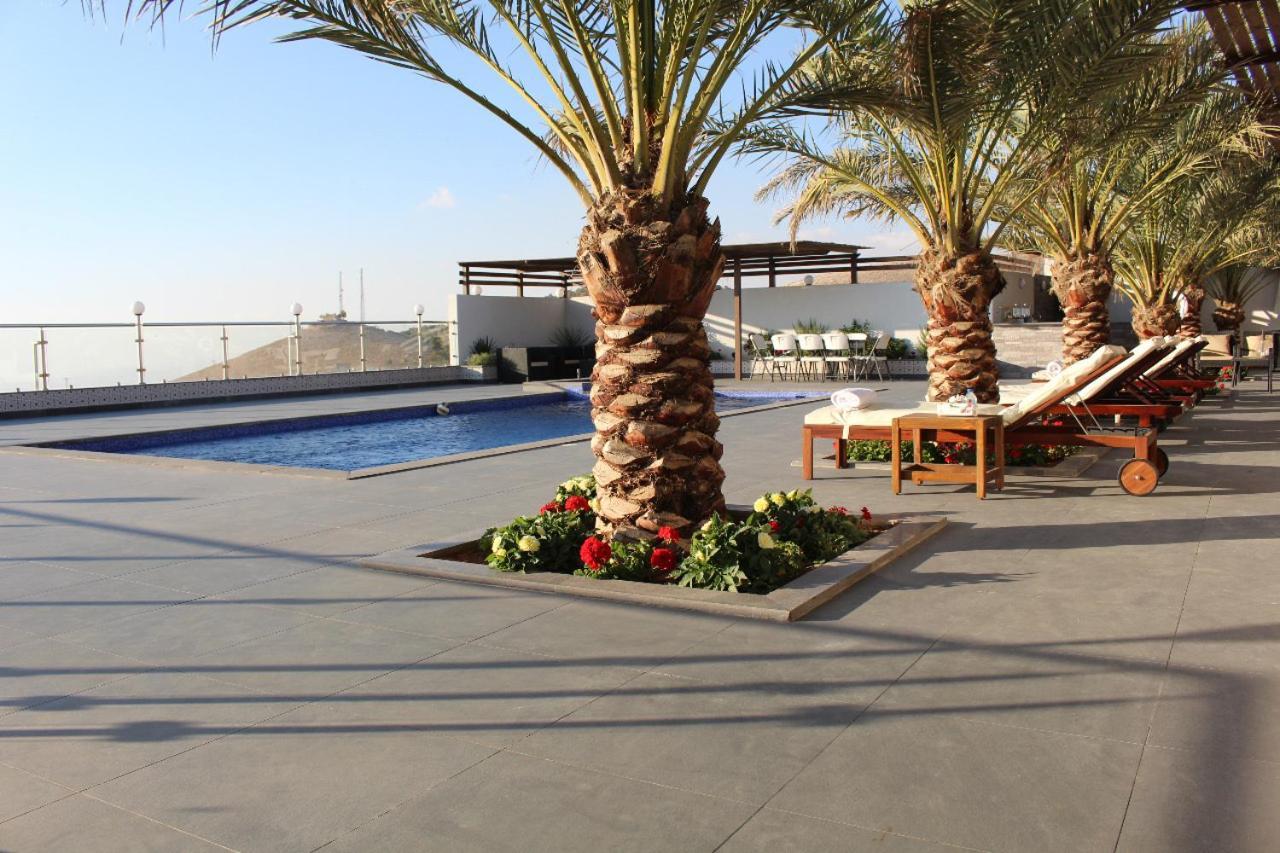 מאדאבה Golden Rays Chalet מראה חיצוני תמונה